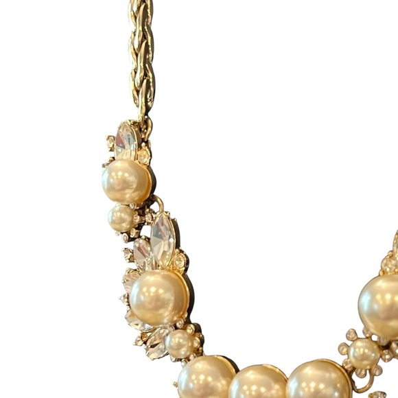 NECKLACE BANANA REPUBLIC Statement Necklace Rhinestones Faux Pearls Formal 20” - Picture 4 of 16